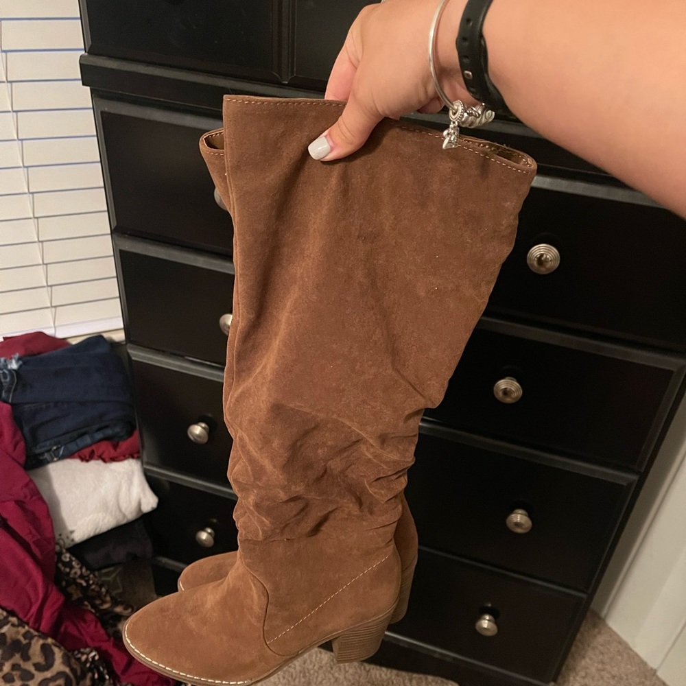 Boots! BRAND NEW! Only wore to try on. Super cute just didn’t fit me!